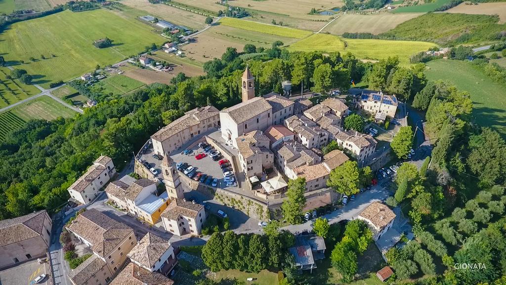 Albergo Diffuso Borgo Montemaggiore Montemaggiore al Metauro Eksteriør billede